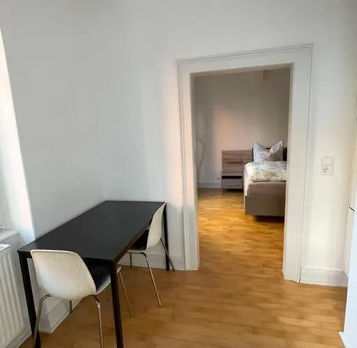 Helle Mitten In Der Altstadt Apartman